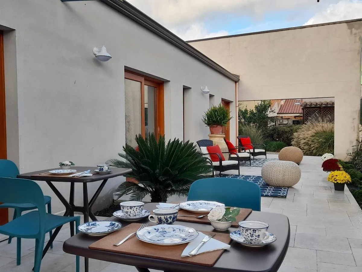 Girasole Boutique B&B Riola Sardo 0*,  İtalya