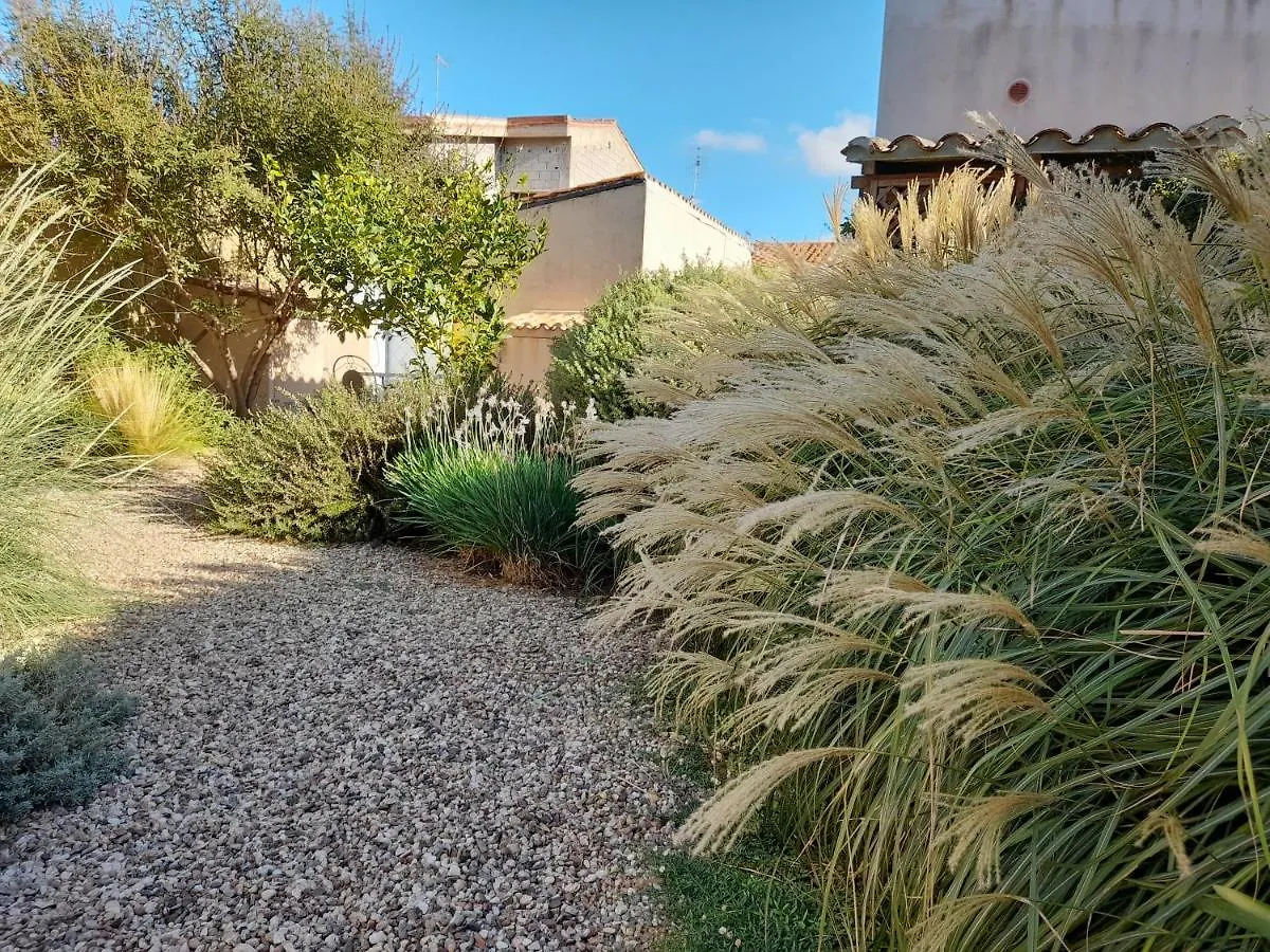 Girasole Boutique B&B Riola Sardo 0*,